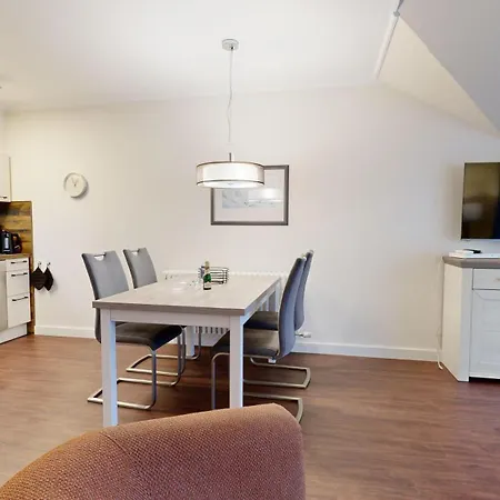 Apartman Duenenpark - Fewos By Sander - Strandnah Mit Balkon Oder Terrasse - Hunde Willkommen Binz